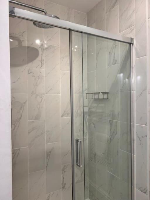 Modern Apartment Within Historic Chester City Walls エクステリア 写真